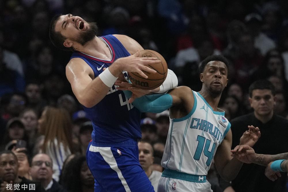 莫兰特肩负 莫兰特肩负